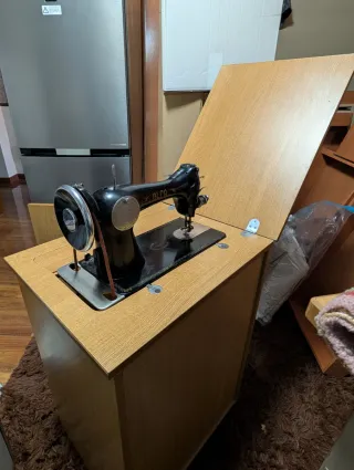 Máquina de Coser ALFA Antigua (Serie 1920s)