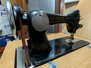 Máquina de Coser ALFA Antigua (Serie 1920s)