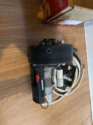 Motor persiana enrollable con mando