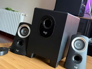 Logitech Z313 Altavoces con Subwoofer