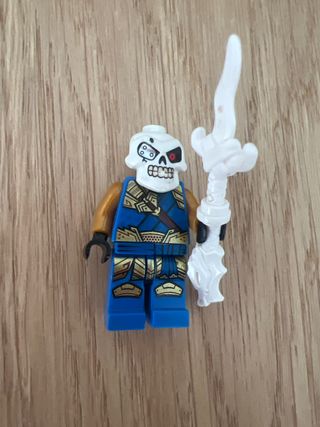 Lego Figura Esqueleto con Espada
