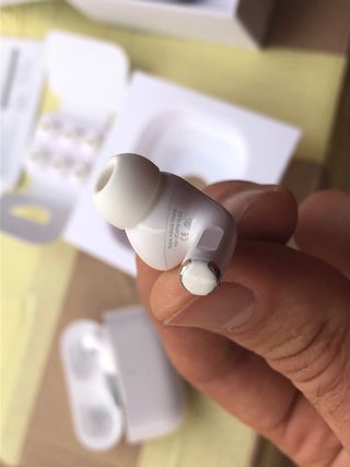 Apple AirPods 2ª Gen Blancos