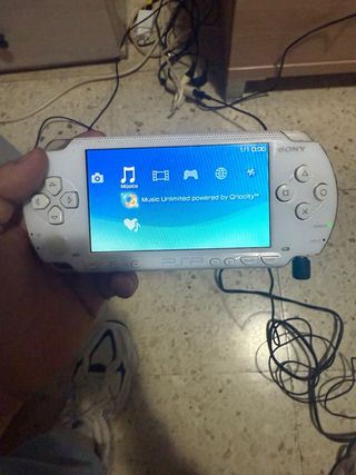 2 PSP Sony: Rosa y Blanca