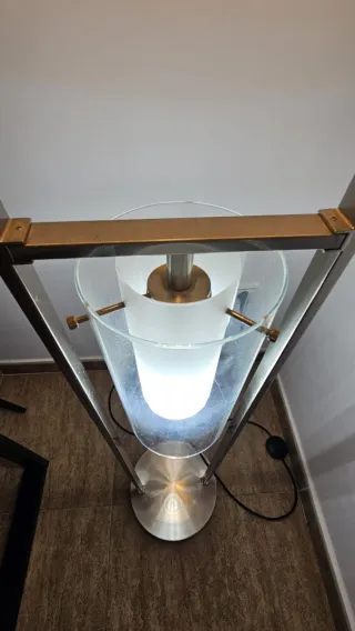 Lámpara de pie moderna