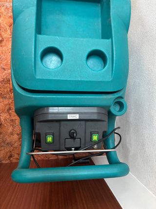 Fregadora–secadora industrial de suelos E50