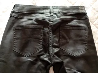 Pantalón negro Mango mujer
