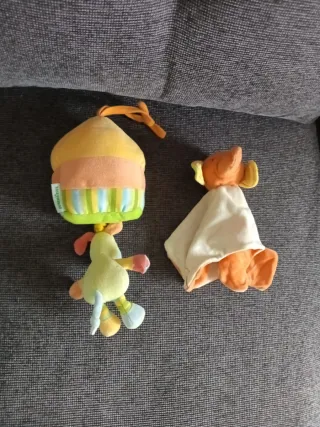 Móvil de cuna con peluche