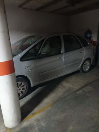 Garaje en barrio alto