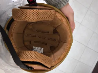 Casco JRTE Beige con Rayas Tricolor