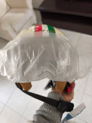 Casco JRTE Beige con Rayas Tricolor