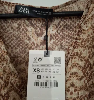 Vestido Zara estampado serpiente