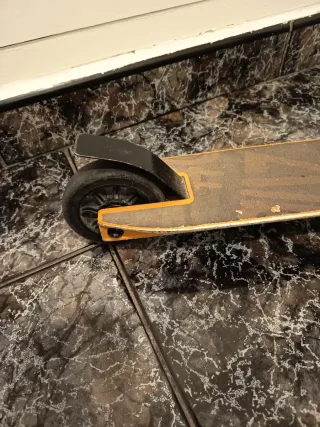 Patinete Libott Negro y Naranja