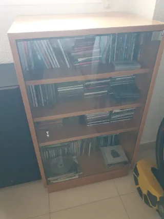 Mueble madera y cristal expositor