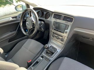 Volkswagen Golf 2017 1.6 tdi, 5 puertas.