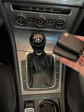 Volkswagen Golf 2017 1.6 tdi, 5 puertas.