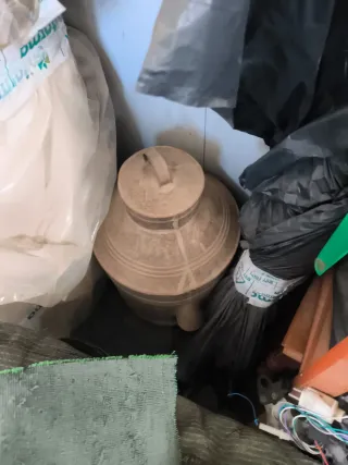 Cántaro de leche de barro