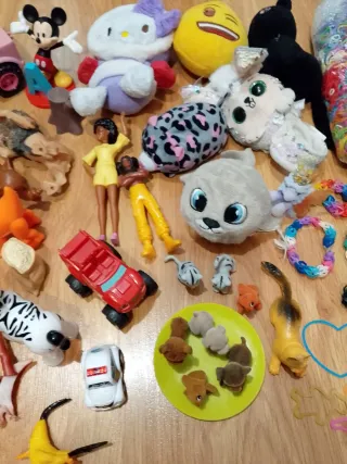 Lote de juguetes variados Mario bros y otros