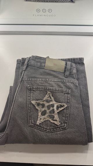 Pantalones vaqueros anchos Zara con estrellas