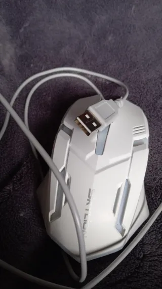 Ratón USB Ergonómico.