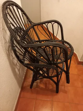 2 sillas de mimbre