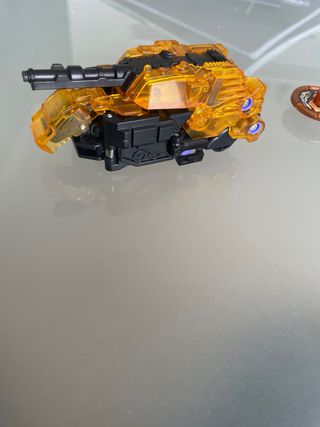 Jugete de transformaciones con chapa