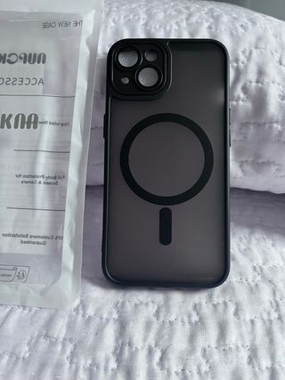 Funda MagSafe iPhone 13 color negro y a estrenar