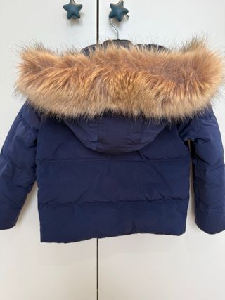 Abrigo Guess niño azul plumas impermeable