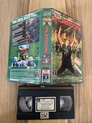 Platoon VHS Película Bélica Drama, primera edicion