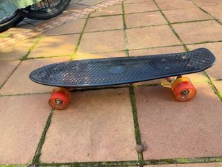 Monopatín infantil negro
