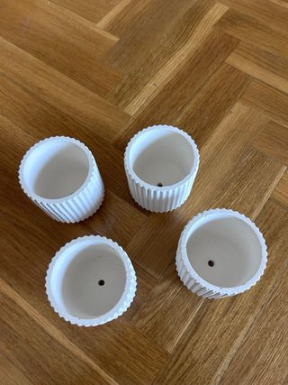 Set di 4 vasi in gesso e cemento