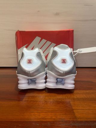 Nike Shox - Blancas/Plateadas - 43