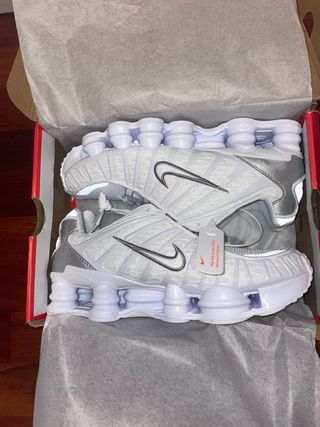 Nike Shox - Blancas/Plateadas - 43