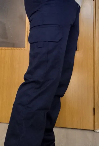 Pantalón de trabajo azul multibolsillos