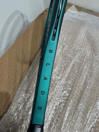 Raqueta Tenis Blade 100 V9 grip 2