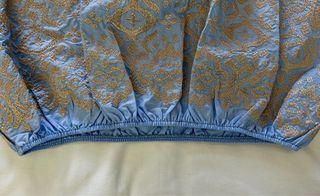 Blusa Azzurra con Ricami Oro Taglia M/L