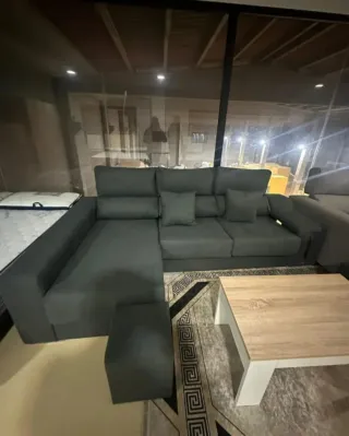 Sofá chaiselongue gris tela