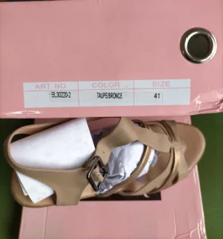 Sandalias Baller Beige y Dorado talla 41