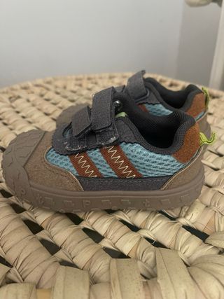 Zapatillas bebé velcro