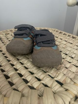 Zapatillas bebé velcro