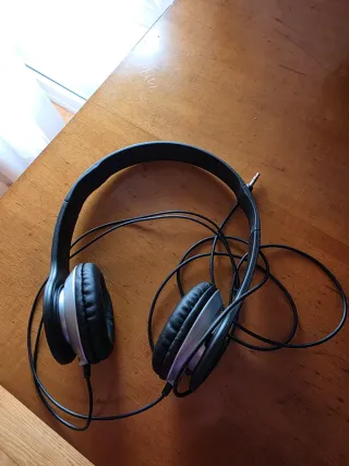 Reproductor CD Portátil + Auriculares + Funda