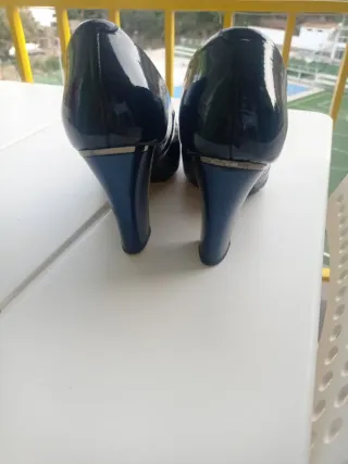 Zapatos Pitillos Talla 38 Azul Charol
