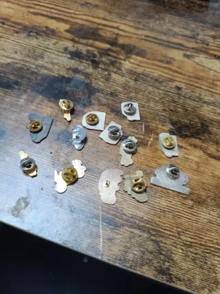 Lote de pins de coches y motos