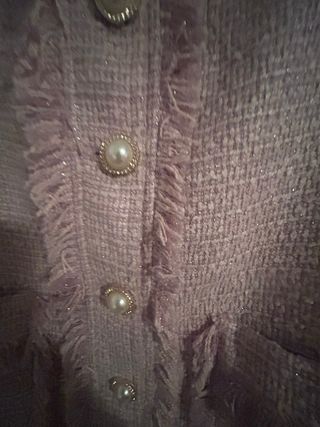 Chaqueta rosa botones perla
