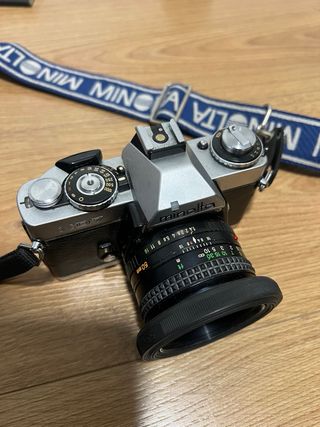 Cámara Minolta XD7 + Accesorios