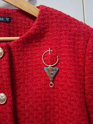 Antigua fíbula Bereber Plata vieja y esmalte