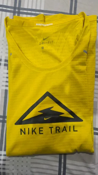 Camiseta Hombre Nike Running Trail Talla M