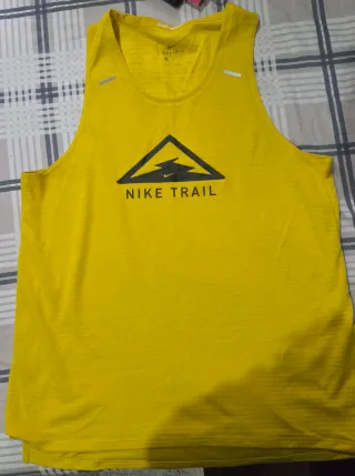 Camiseta Hombre Nike Running Trail Talla M