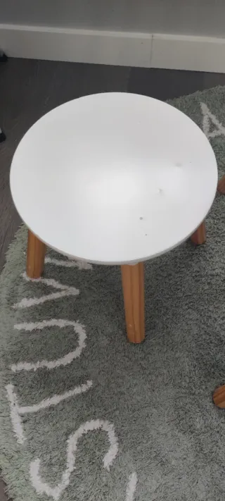 Mesa y 2 Sillas Infantiles Blancas