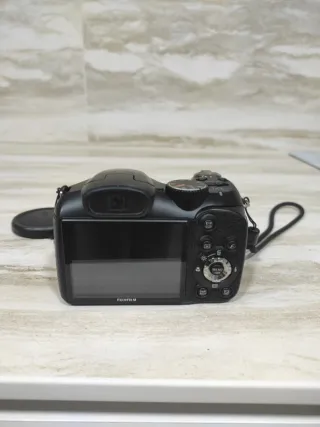 Cámara Fujifilm Finepix S Negra