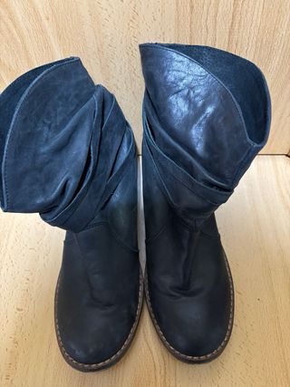 Botines negros piel hebillas T.40